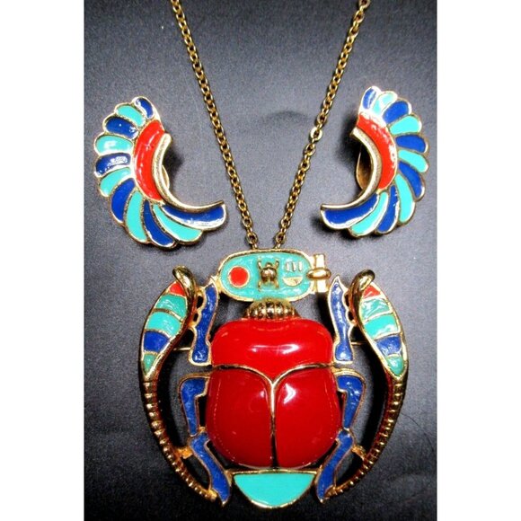 HATTIE CARNEGIE Egyptian Scarab Enamel Brooch/Pendant Necklace Earring Set - Picture 1 of 6